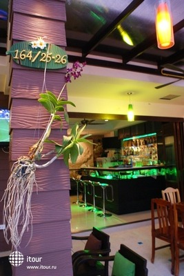 Athome Hotel Two Nanai 8 & Thai Kitchen 19