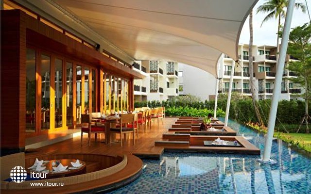 Holiday Inn Resort Phuket Mai Khao Beach 11
