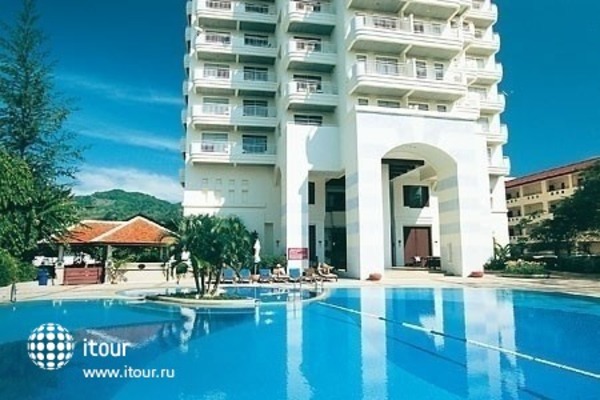 The Waterfront Suites Phuket 18