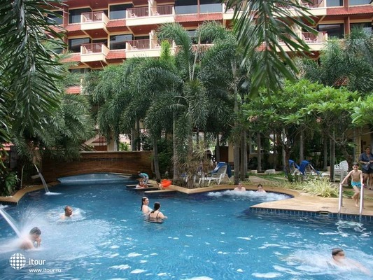 Baumanburi Hotel Phuket 12