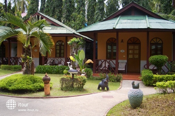 Eden Bungalow Resort 24