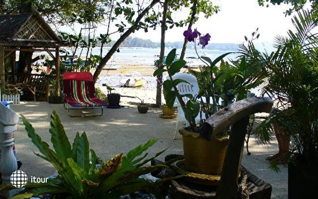 Phuket Coconut Paradise Villas 11
