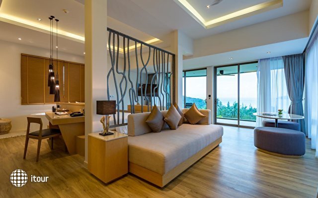 Crest Resort & Pool Villas Phuket 5