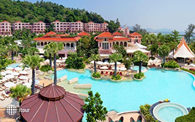 Centara Grand Beach Resort Phuket 48