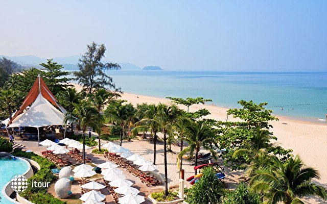 Centara Grand Beach Resort Phuket 50