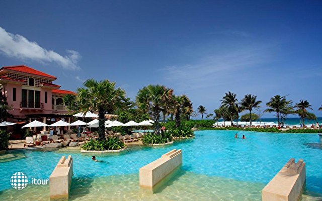 Centara Grand Beach Resort Phuket 45