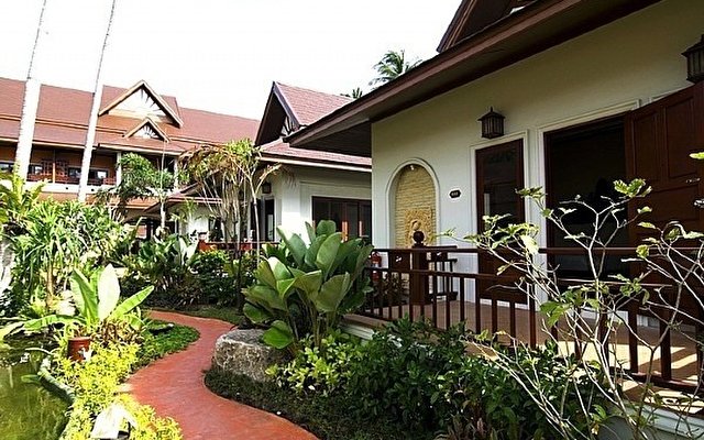 Kanok Buri Resort 33