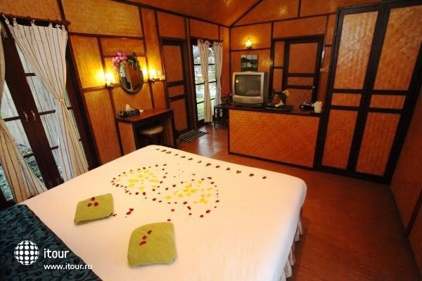 Tropical Garden Lounge Hotel & Resort 4