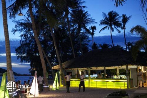 Lime N Soda Beachfront Resort 18