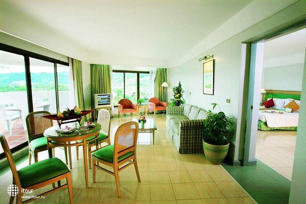 Andaman Beach Resort 14
