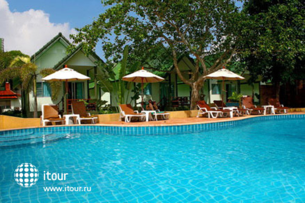 Andaman Beach Resort Phi Phi 13