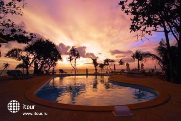 Lanta Nice Beach Resort 14