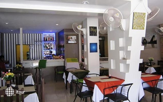 Panom Benja House Bar And Restaurant 3