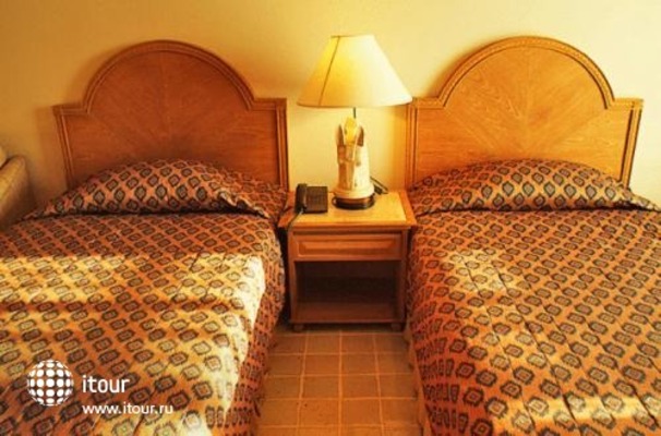 Palm Springs Lodge & City Resort 10