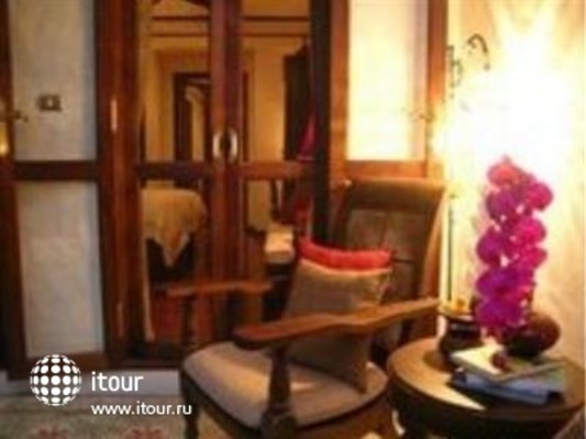 Puripunn Baby Grand Boutique Hotel 12
