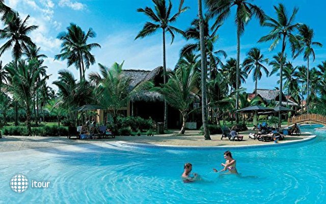 Lifestyle Tropical Beach Resort & Spa 15