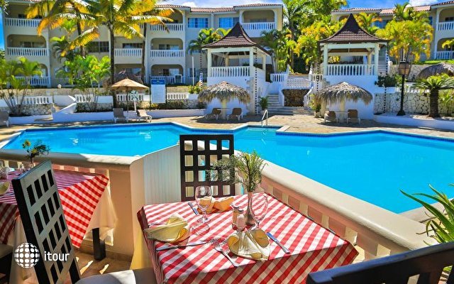 Lifestyle Tropical Beach Resort & Spa 21