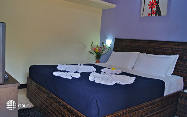 The Crib (ex. Pams Pirache Resort; Coco Resort) 5