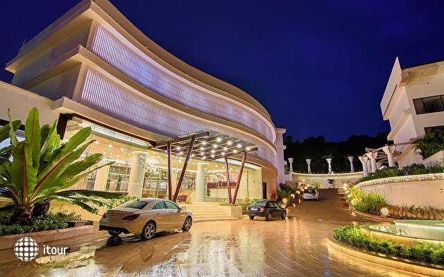 Park Regis Goa 15