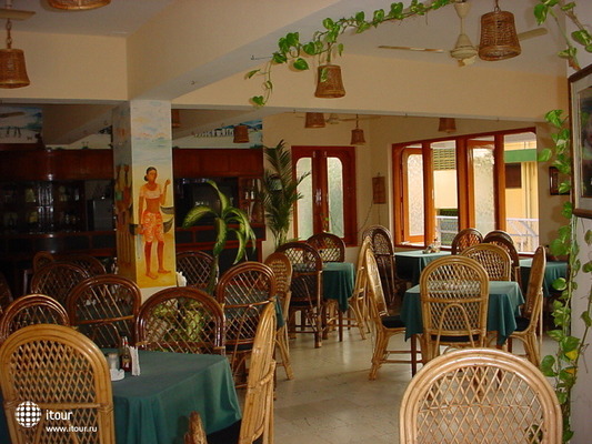 Gaffinos Beach Resort 8