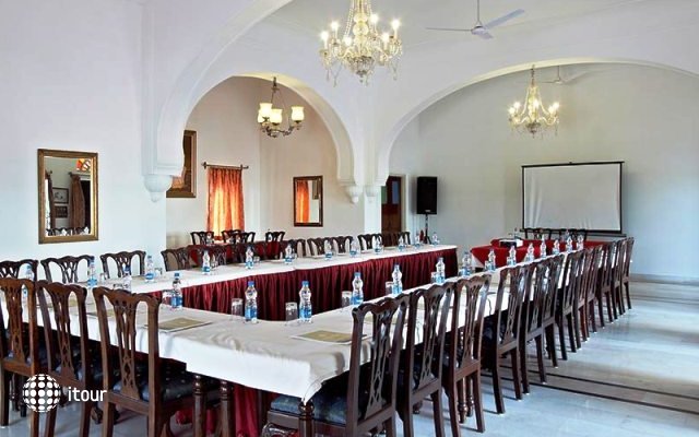 Laxmi Vilas Palace 36