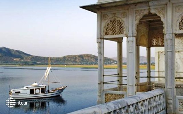 Taj Lake Palace 18
