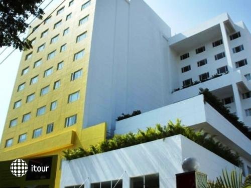 Lemon Tree Hotel Electronics City Bengaluru 1