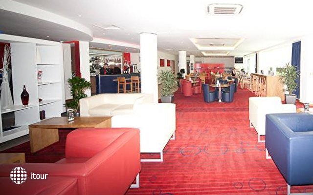 Ramada Encore London West 15