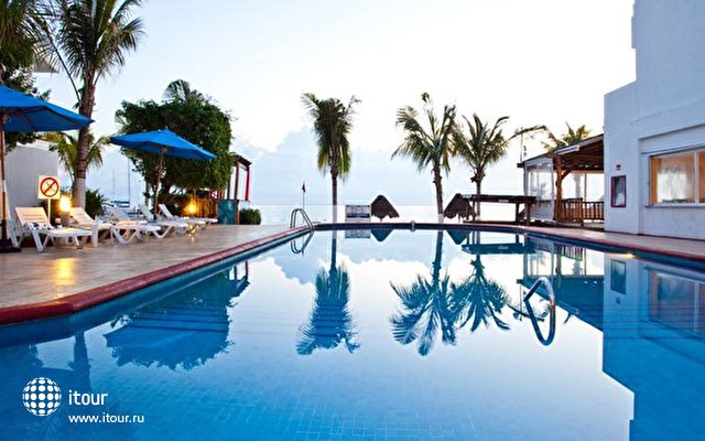 Holiday Inn Cancun-arenas 4