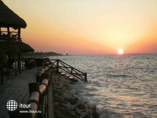 Las Nubes De Holbox 33