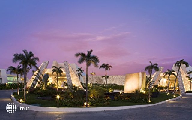 Grand Sirenis Mayan Beach Resort & Spa 13