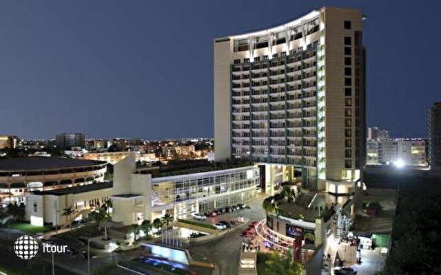 B2b Malecon Plaza Hotel & Convention Center 19