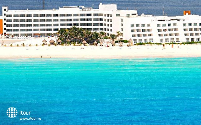 Flamingo Cancun Resort & Plaza 1