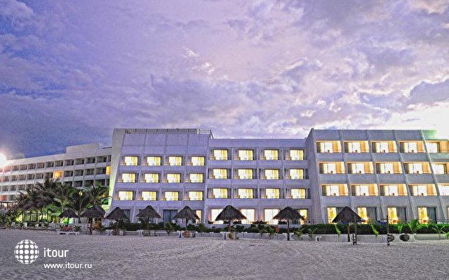 Flamingo Cancun Resort & Plaza 4