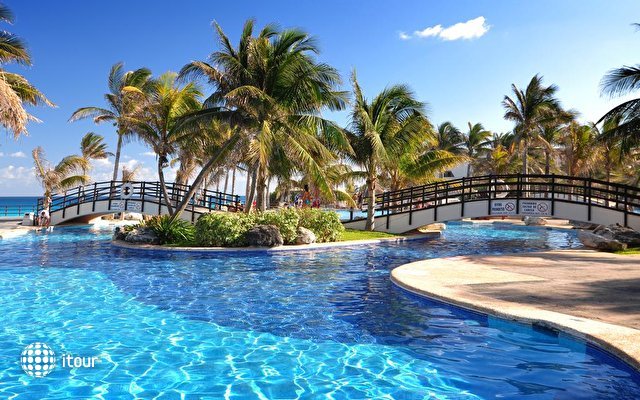 Grand Oasis Cancun 19