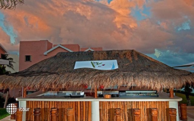 Omni Cancun Hotel & Villas 19
