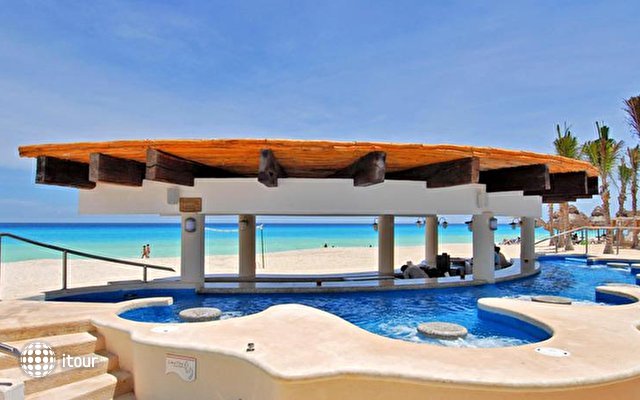Omni Cancun Hotel & Villas 20