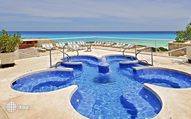 Omni Cancun Hotel & Villas 23