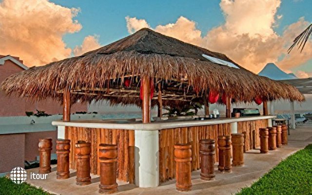 Omni Cancun Hotel & Villas 26