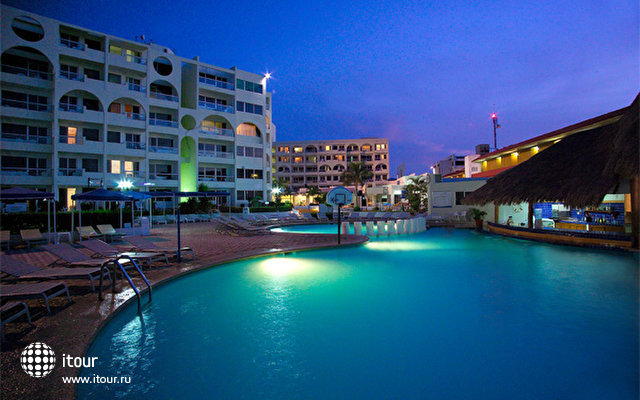Aquamarina Beach Hotel 2