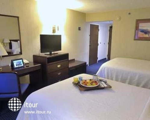 Hampton Inn & Suites By Hilton Monterrey - Norte 8
