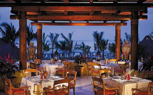 Casamagna Marriott Puerto Vallarta Resort & Spa 3