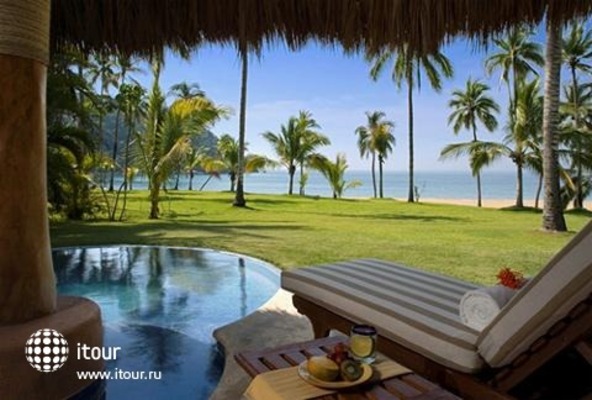 El Tamarindo Beach & Golf Resort 7