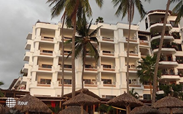 Emperador Vallarta Beachfront Hotel & Suites 18
