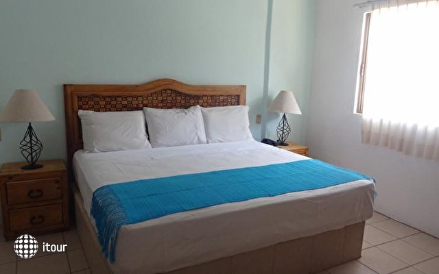 Emperador Vallarta Beachfront Hotel & Suites 24