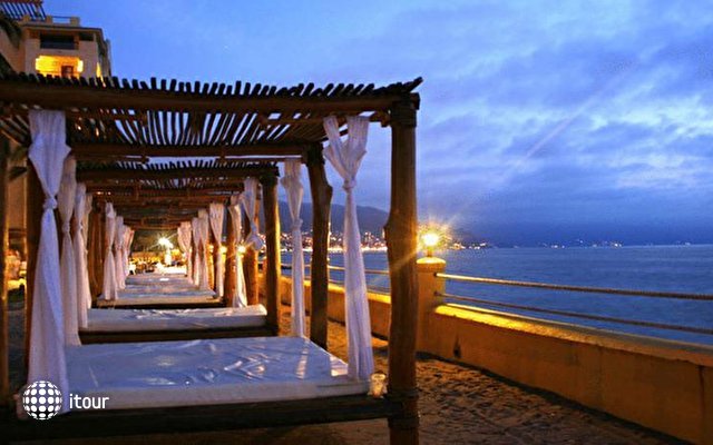 Plaza Pelicanos Grand Beach Resort 14