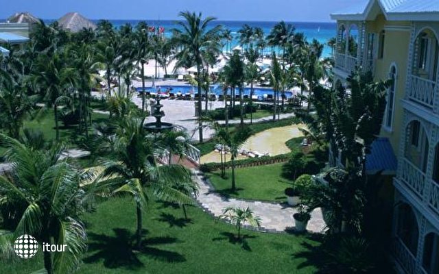 Royal Hideaway Resort - Adults Only 13
