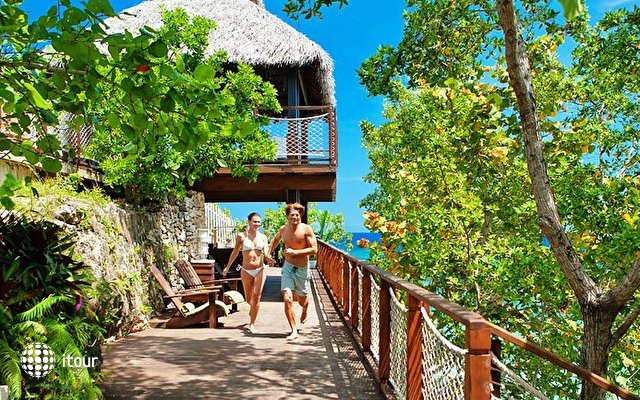 Sandals Grande Riviera Ocho Rios Beach & Villa Golf Resort 9