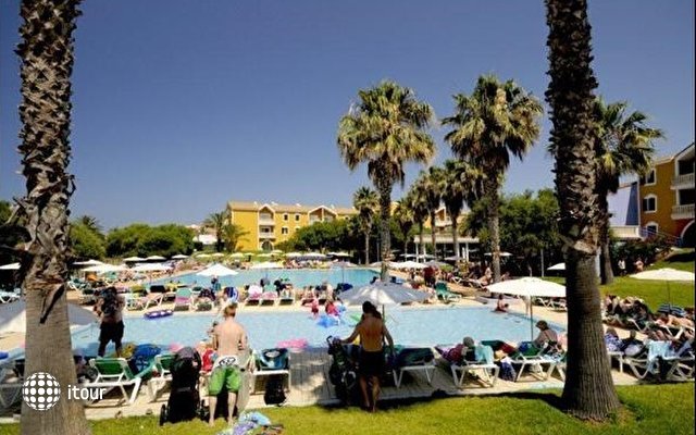 Vacances Menorca Resort 12