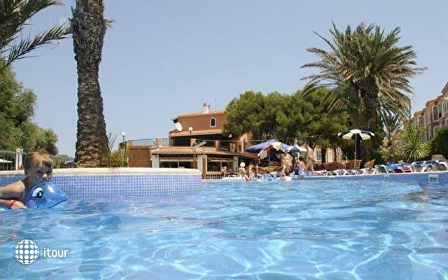 Vacances Menorca Resort 13